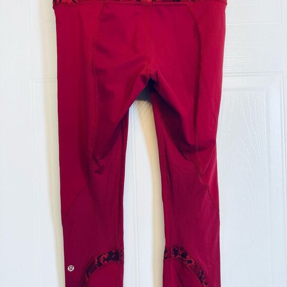 Lululemon x SoulCycle Run Pace Crop Snakeskin Legging Cranberry Red Skull Size 6 - Picture 4 of 12